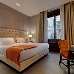 Singer Palace روما