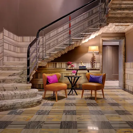 Singer Palace 5* 로마