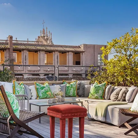 Singer Palace Hotel Řím