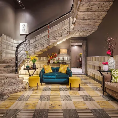 Singer Palace Hotell