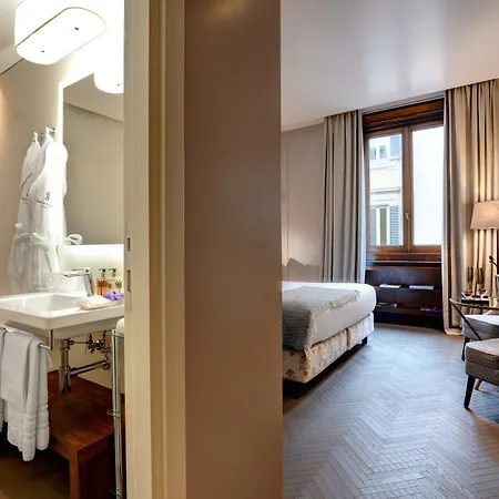 Singer Palace 5* 로마