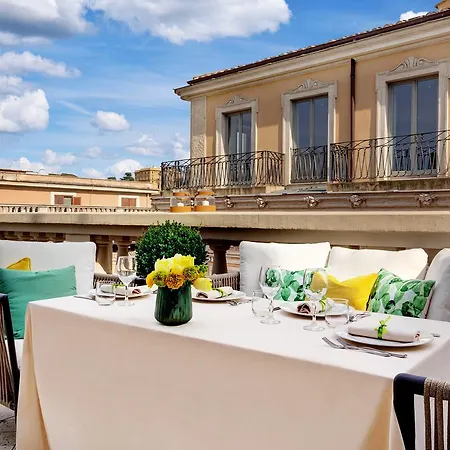 Hotell Singer Palace 5*